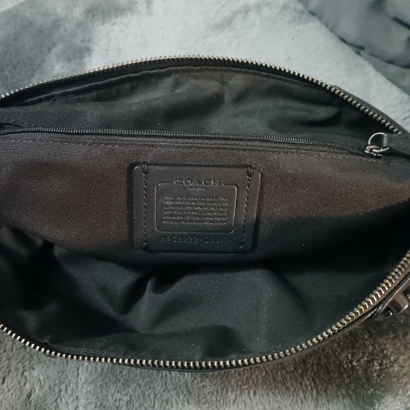 Coach Black Leather Women's Bag - Picture 9 of 12